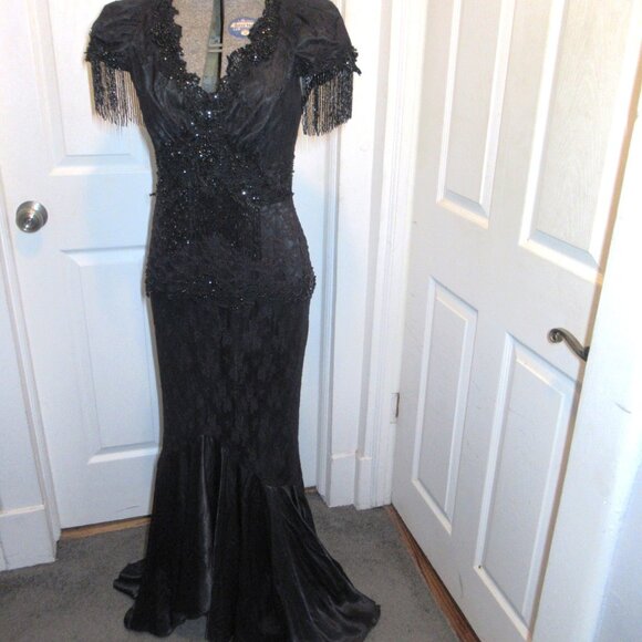 Lorrie Kabala Vintage 1980s Black Lace Bead & Sequin Encrusted Mermaid Gown 10 - Picture 1 of 17